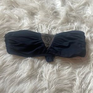 Strapless bikini top